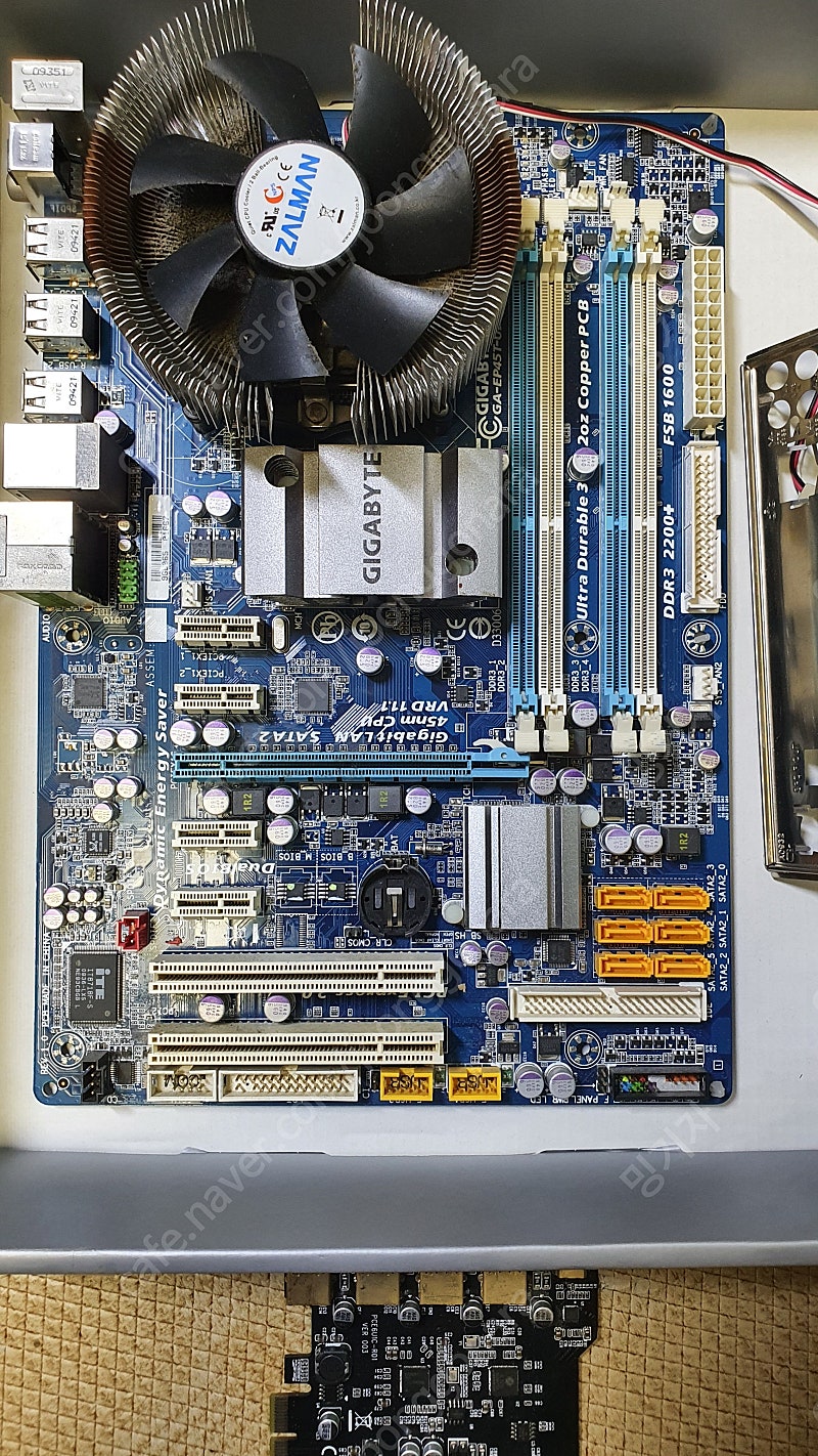 인텔 CPU 제온 E5450 3Ghz 기가바이트 GA-EP45T-UD3LR 잘만구리쿨러 삼성 DDR3-16GB USB3.0카드