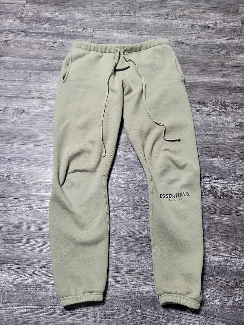 (가격내림)피오갓 에센셜 스웻팬츠 Khaki Fleece Lounge Pants (사이즈M 34사이즈) 피어오브갓 바지