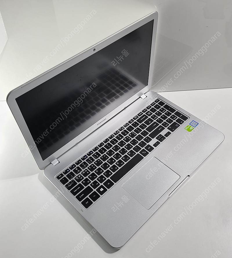 [판매]삼성전자 15인치 노트북5 metal NT560XBE-X78 i7/8GB/256GB