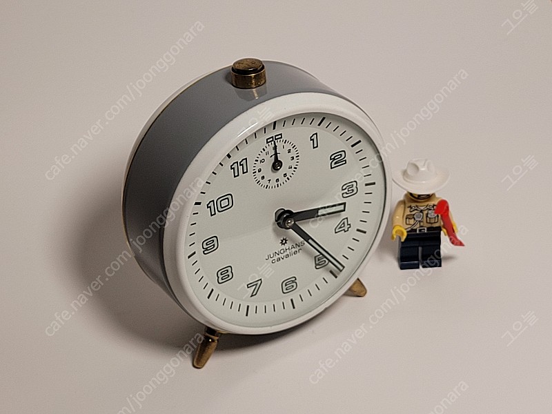 융한스 알람시계 탁상시계 태엽시계 빈티지 회색 JUNGHANS clock