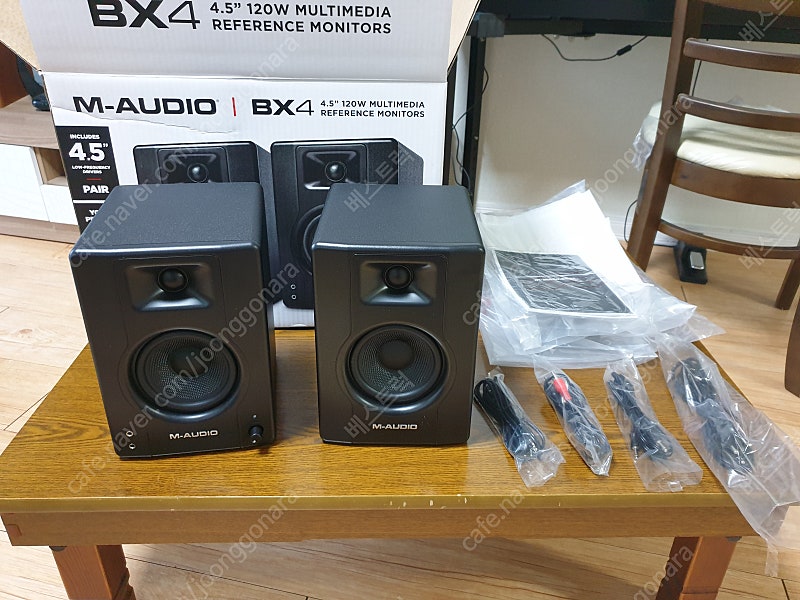 엠오디오 M-audio BX4 모니터스피커 판매합니다.