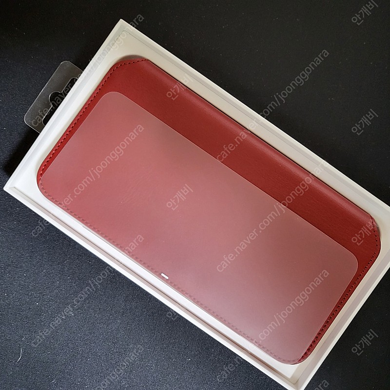 아이폰 XS MAX (맥스) 가죽 폴리오 케이스 RED 레드 컬러 판매합니다.