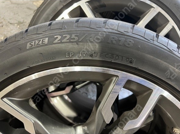 19년식 BMW 320d 18인치 휠타이어 저렴히 팝니...--2