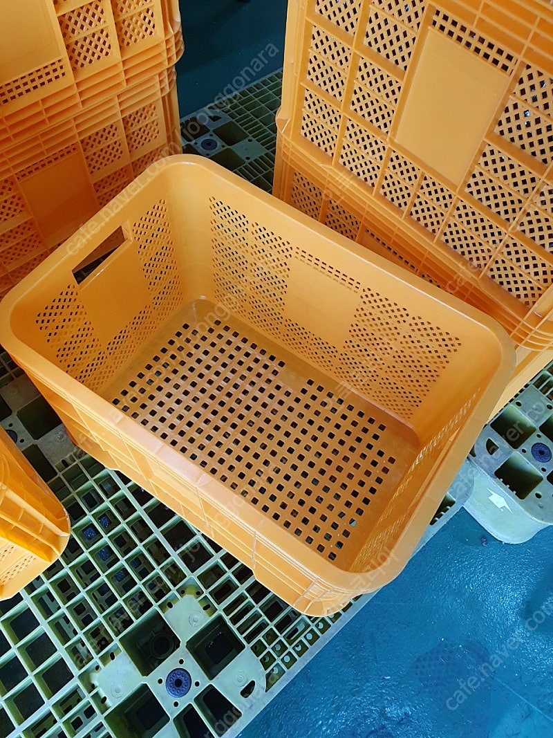 노란 바구니 공병 상자 농산물 과일 상자