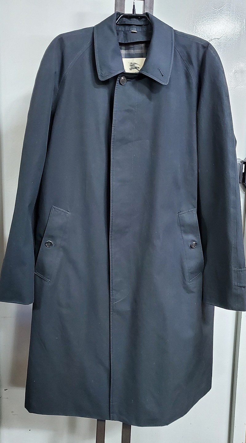 잉글랜드산 정품 버버리 트렌치 코트 내피탈부착 블랙 50(105)
