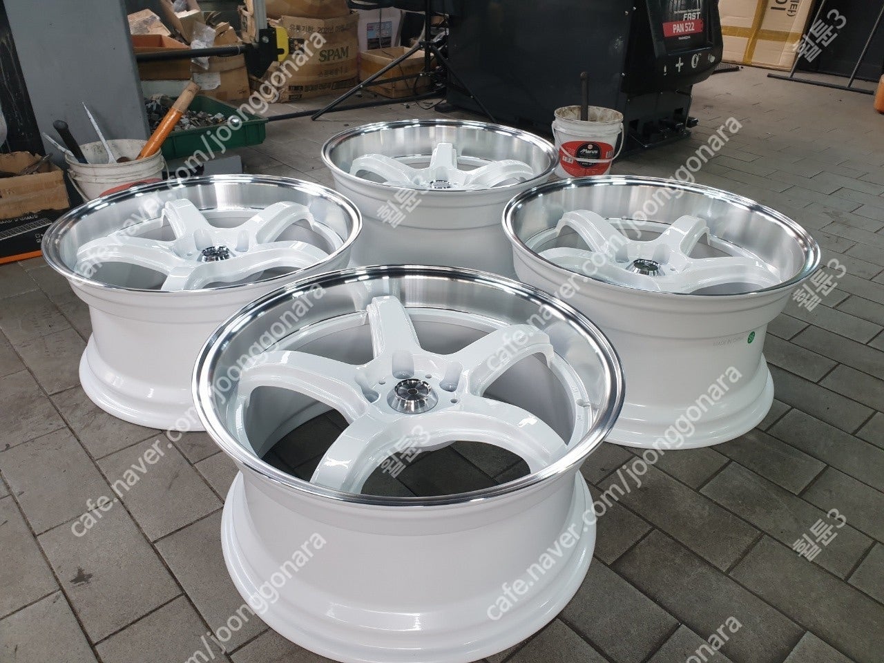 [ 워크 ] 이모션 t5r 스타링 하이림 18인치 3가지 색상 팝니다--3