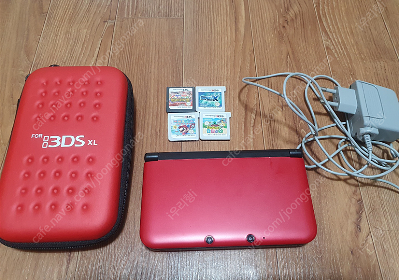 3DS XL + 게임칩 4개 판매 합니다.