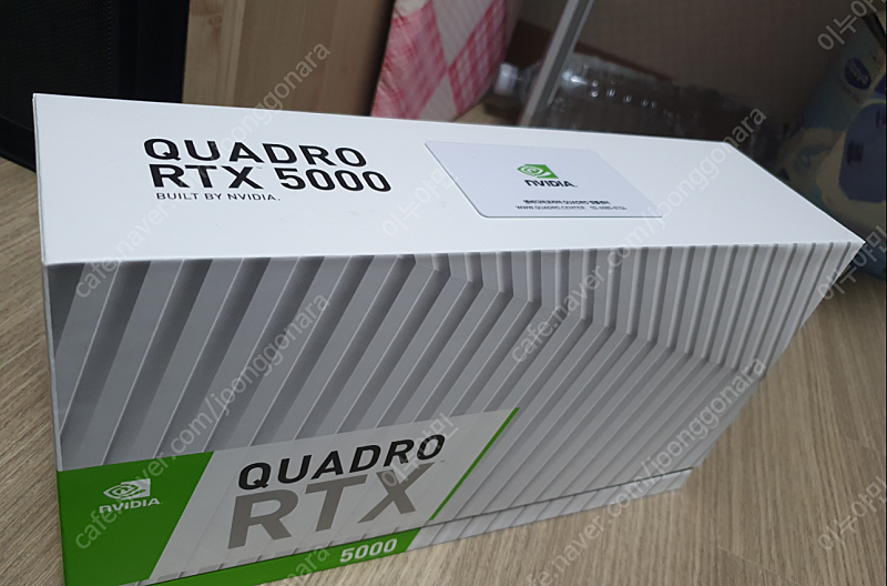 쿼드로 RTX 5000