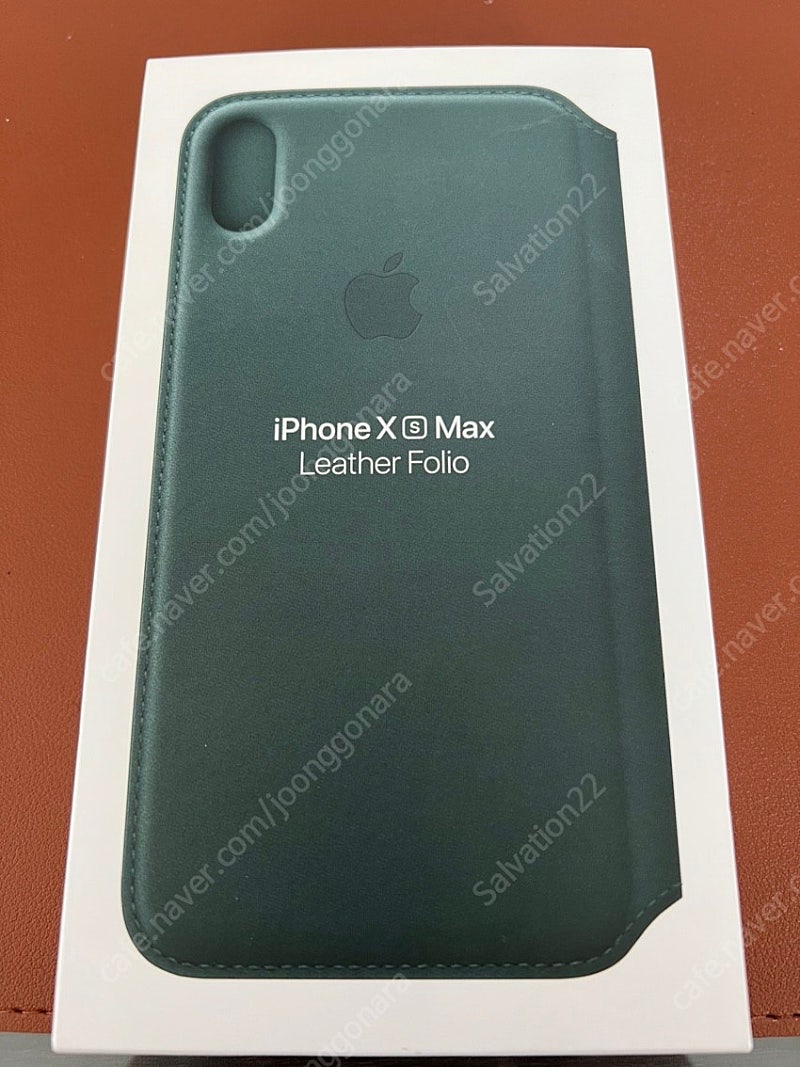 아이폰 xs max leather folio (포레스트 그린) 판매합니다. (미개봉)