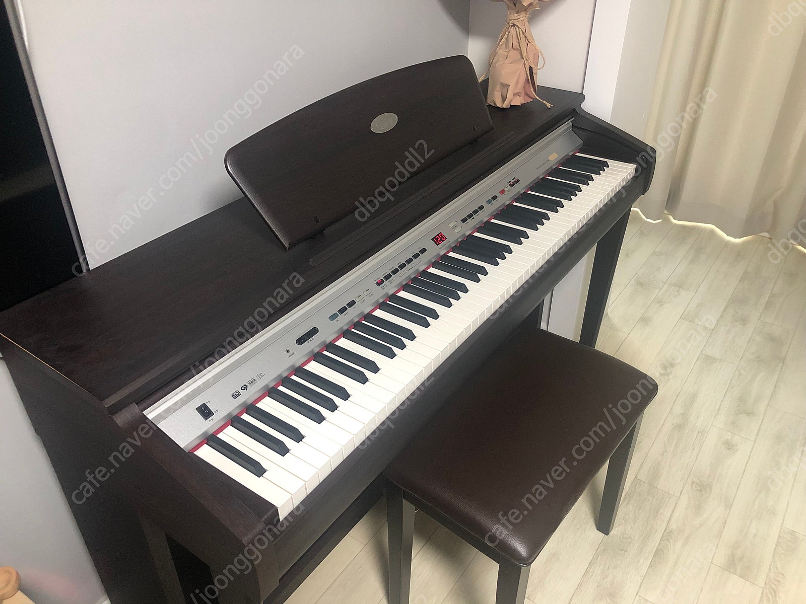 벨로체 디지털 피아노 팝니다 (모델명 : EU-720N)