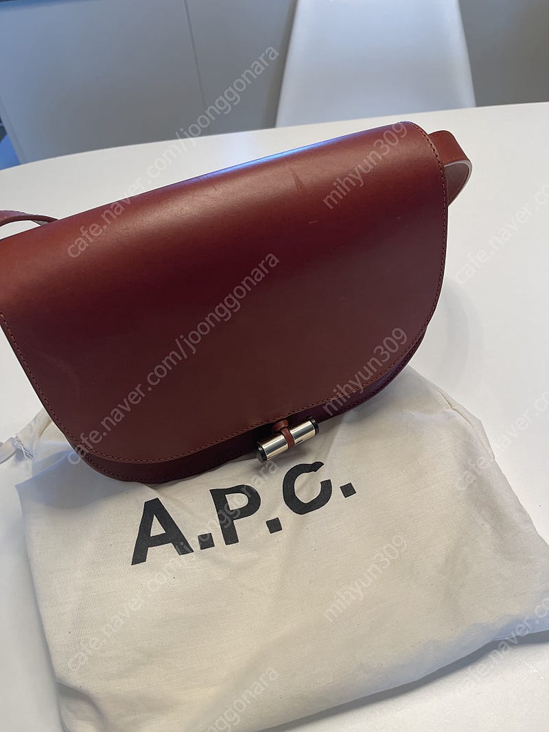 A.P.C 가방 팝니다