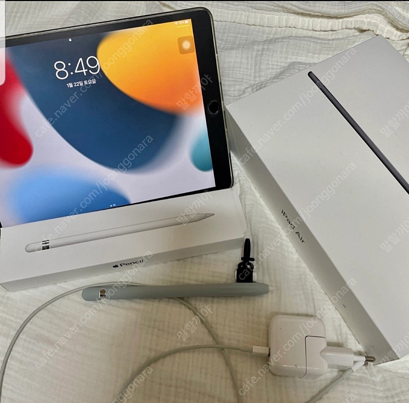 아이패드 에어3 스페이스그레이64GB Wi-fi(배터리 효율 100%) + 애플 펜슬 1세대 - 애플박스 판매합니다