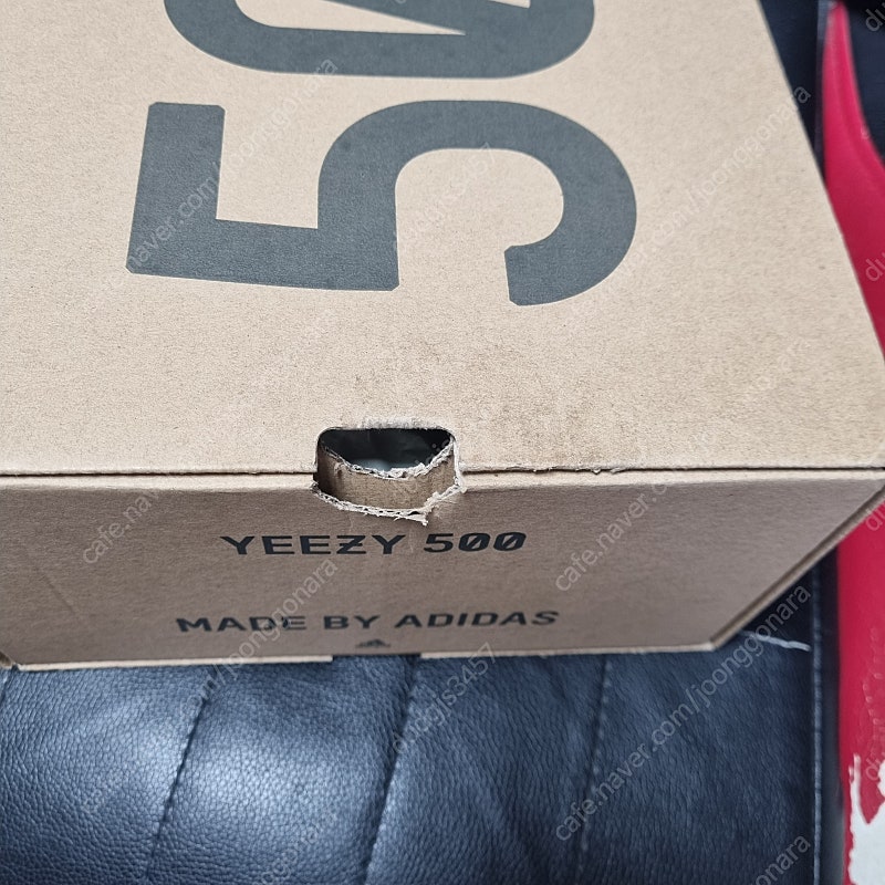 [Yeezy boost] 아디다스 이지부스트500 애쉬그레이 255사이즈 새상품 판매합니다.