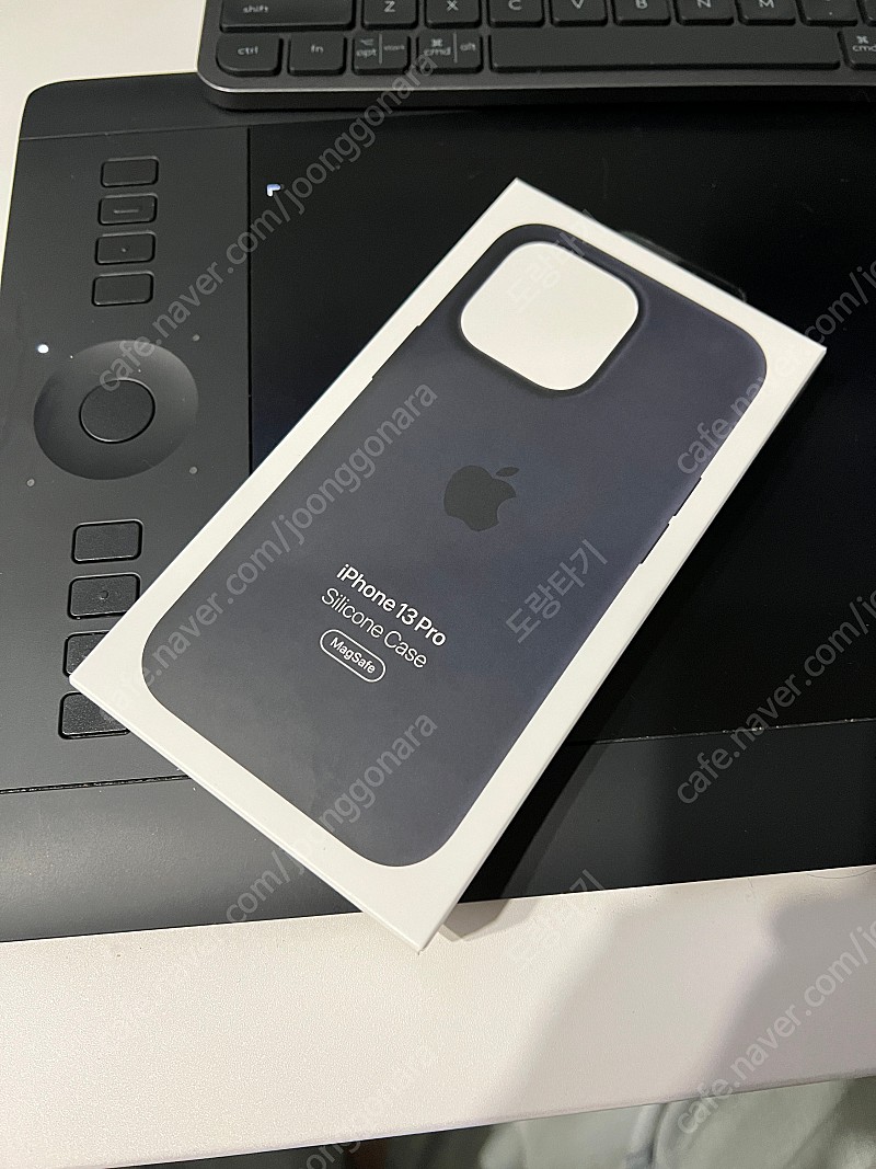 아이폰13 프로 정품 실리콘 케이스 미드나이트 (개봉만한제품) 맥세이프 가능