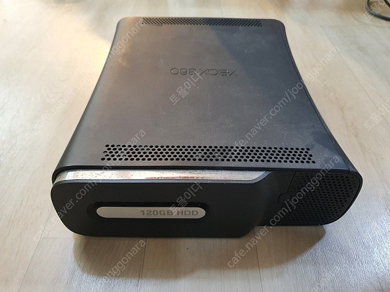 XBOX360 + 컨트롤러 2개 + 게임타이틀 6개
