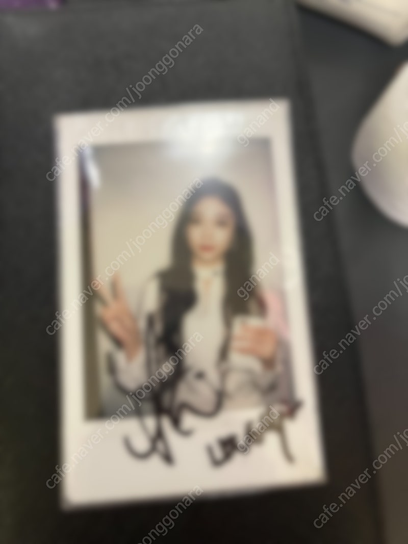 러블리즈 서지수 친필싸인 폴라로이드 팝니다