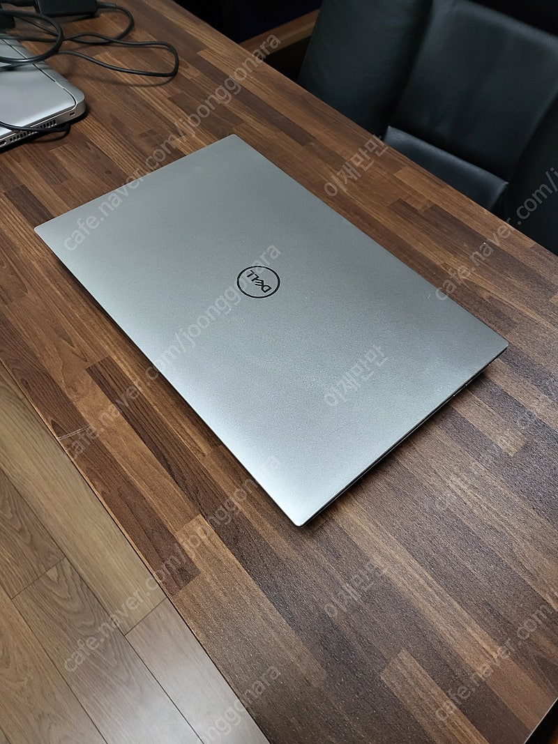 델 [dell] 명품 노트북 판매합니다 . 17인치 4k 화질 터치스크린 크리에이터용 2.1kg