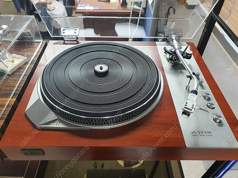 빅터 턴테이블(JL-B41) 시집 보냅니다.