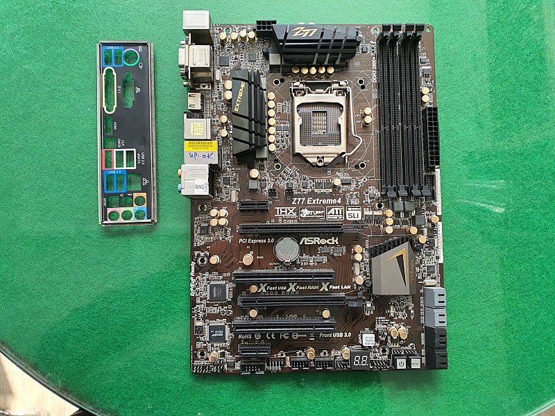 Asrock Z77 Extreme4 ... ﻿소켓1155