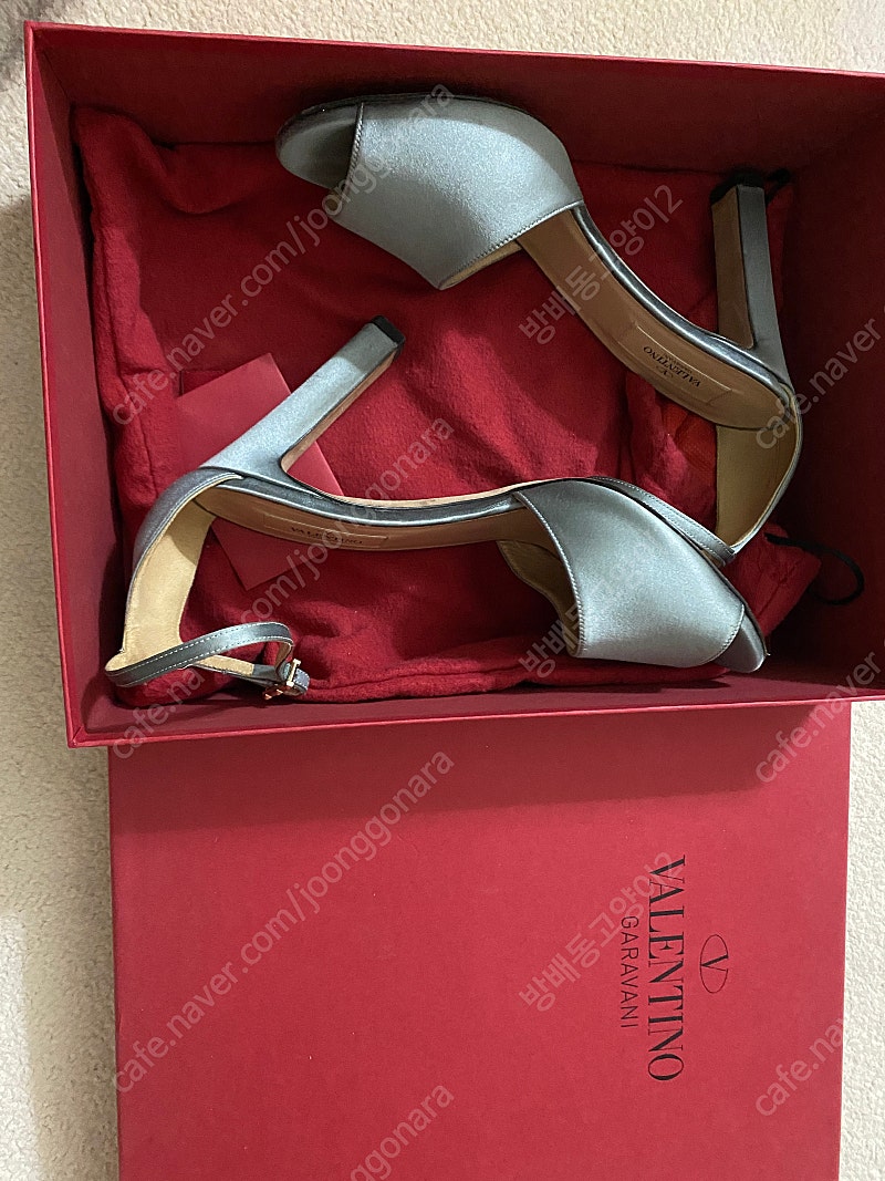 발렌티노 VALENTINO 샌들 38.5 풀박스