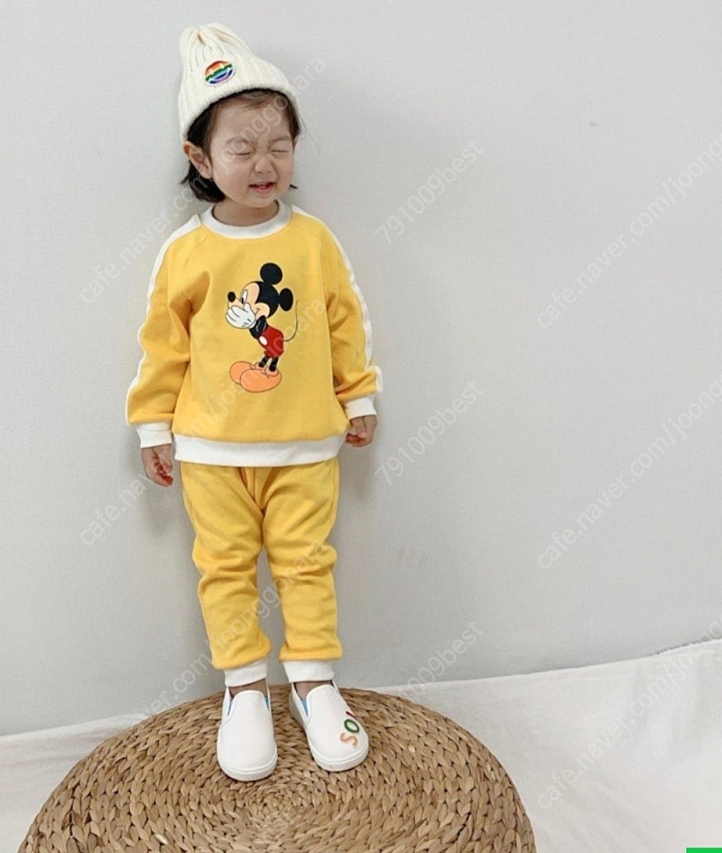 새상품)유아동 봄가을 쥬시상하복 미키마우스상하복 S(2-3세)사이즈 16,000원 팝니다