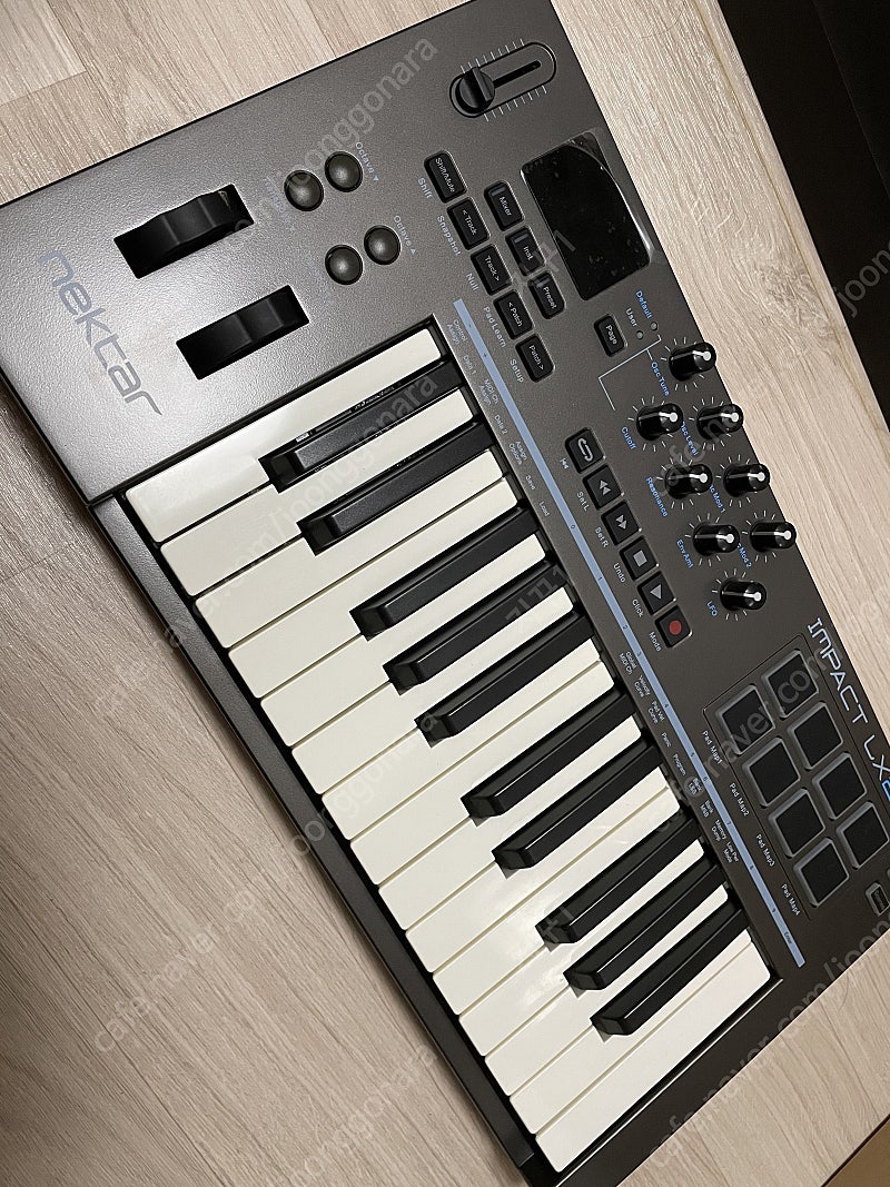 Nektar lx25 마스터키보드 판매