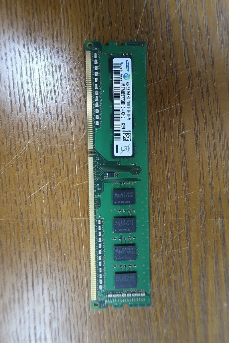 삼성 램 2GB 1Rx8 PC3-10600U 데스크탑용 메모리카드 팝니다.