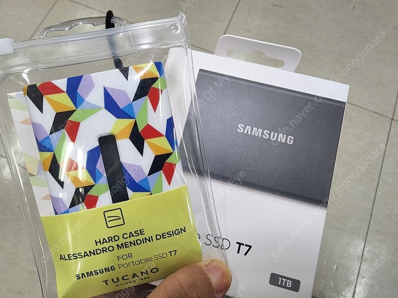 삼성 SSD T7 1TB 그레이 미개봉 새제품 팝니다