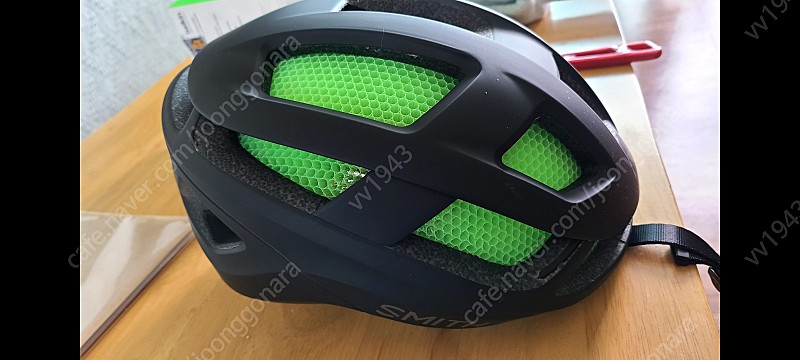 스미스 트레이스 헬멧 새제품 로드 헬멧. 자전거 헬멧