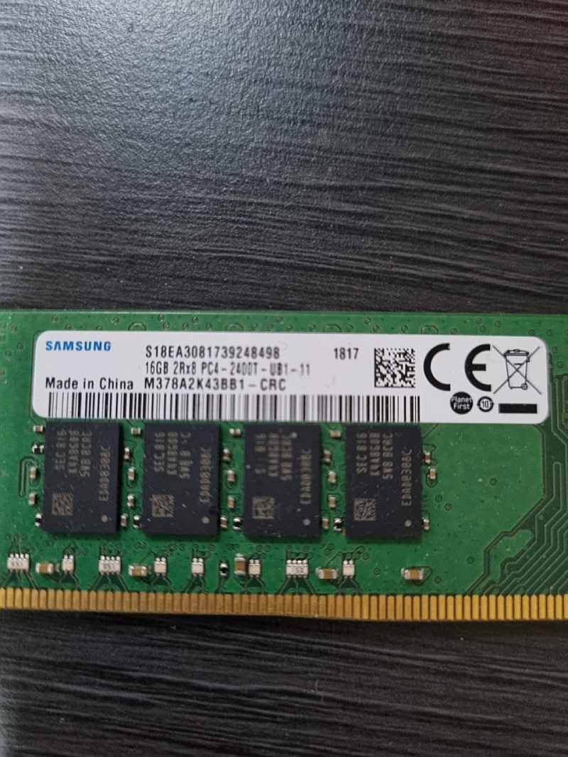 삼성 DDR4 16G B다이 2400
