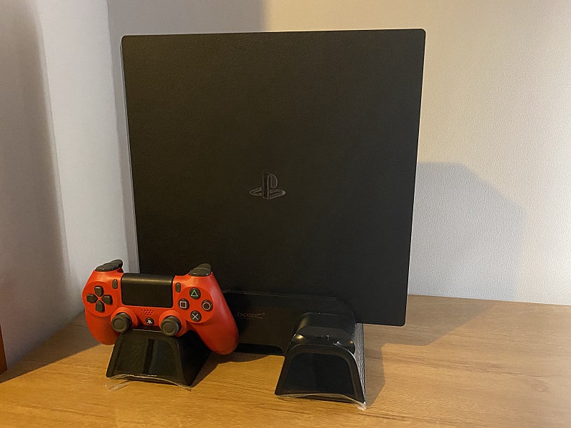 PS4 PRO 7218