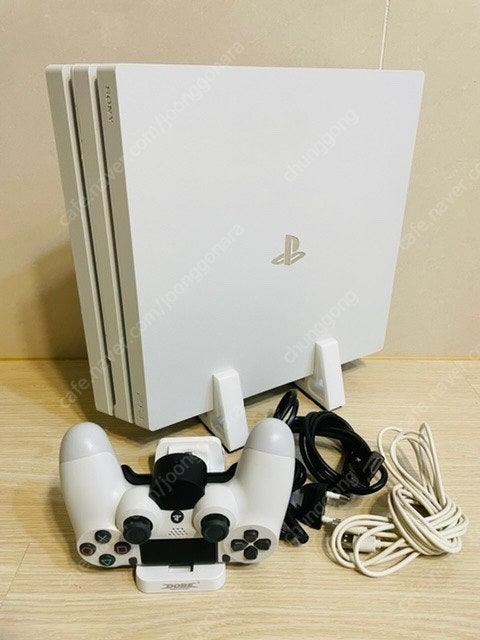 PS4 Pro(White) 7218