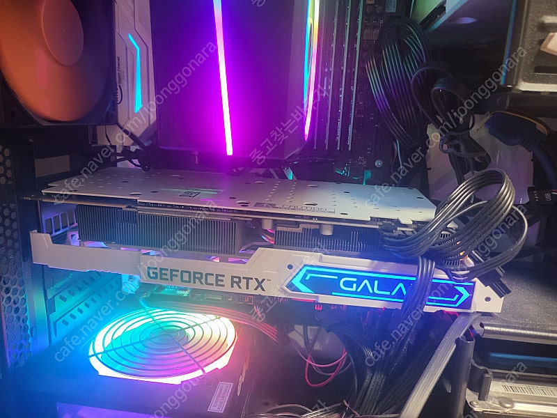 갤럭시 GALAX RTX2080SUPER EX GAMER WHITE PCI-E 8GB GDDR6 3FAN