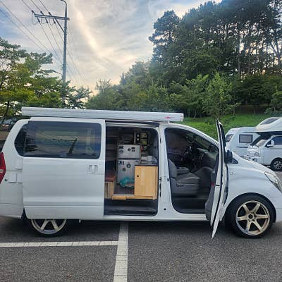 17년식 스타렉스 캠핑카 770만원