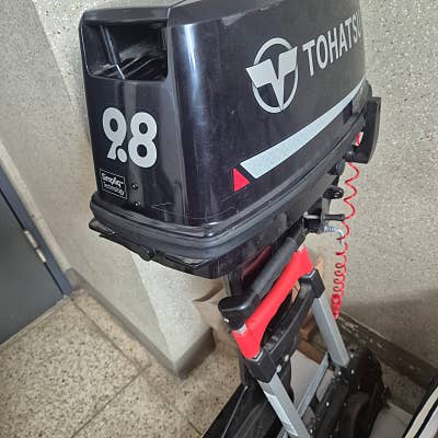 TOHATSU 9.8 선외기 모터